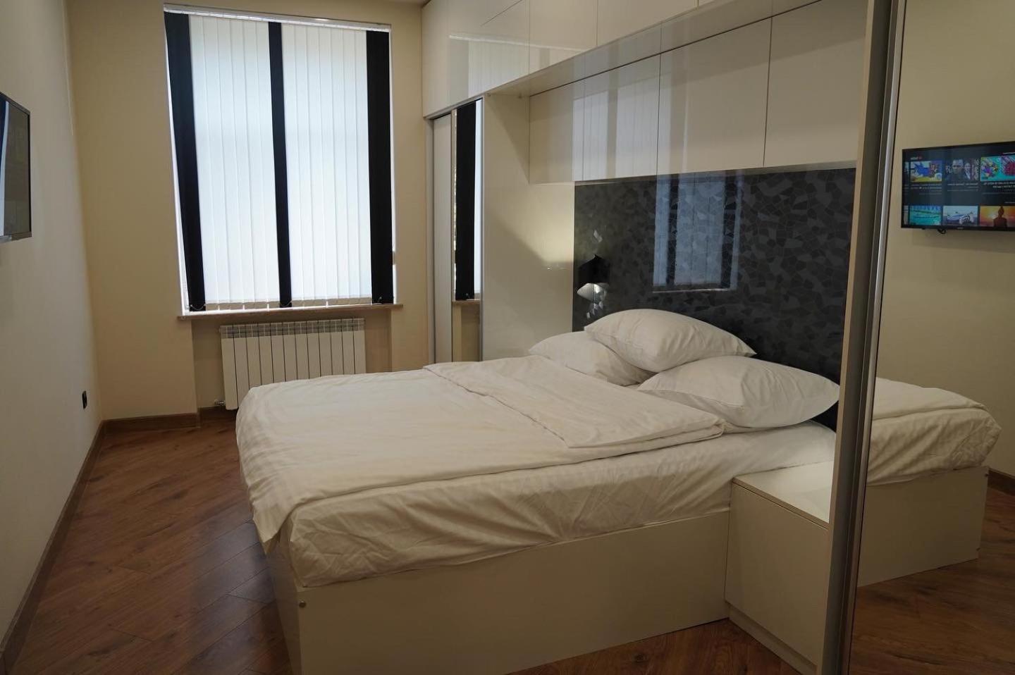 Lovely, Newly Remodeled Apartment In Yerevan! Екстериор снимка